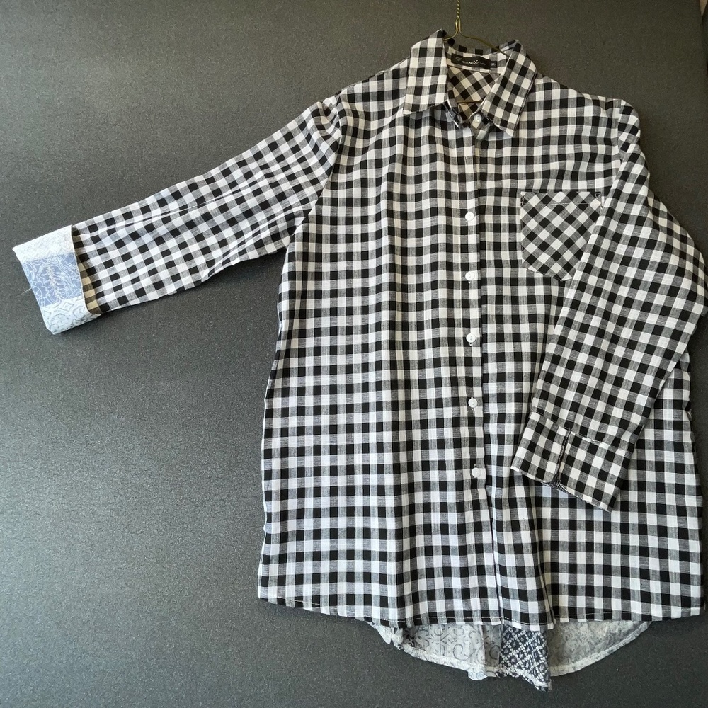 A Creations  XL Ladies Button-down Shirt Black/White